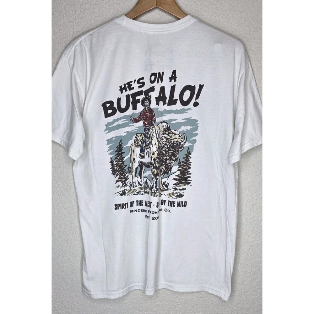 SENDERO Men L Buffalo T-Shirt Rodeo Western Cowboy Outdoor Fishing White Graphic